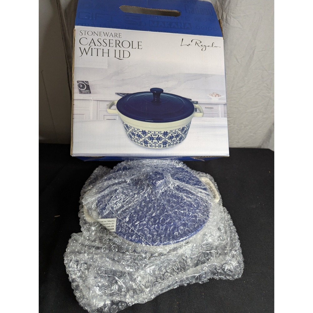 Le Regalo Stoneware 48oz Casserole handles lid Blue white oven microwave freezer